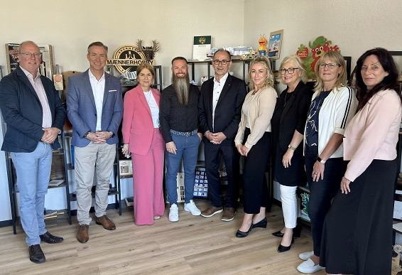 Delegation der NachfolgeTour bei der Gespänsterwald GmbH.